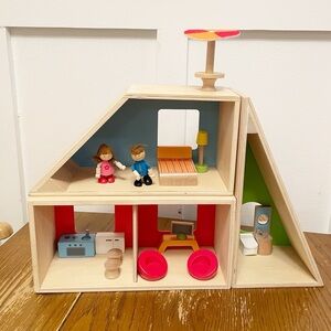 Hape geometry house with furniture